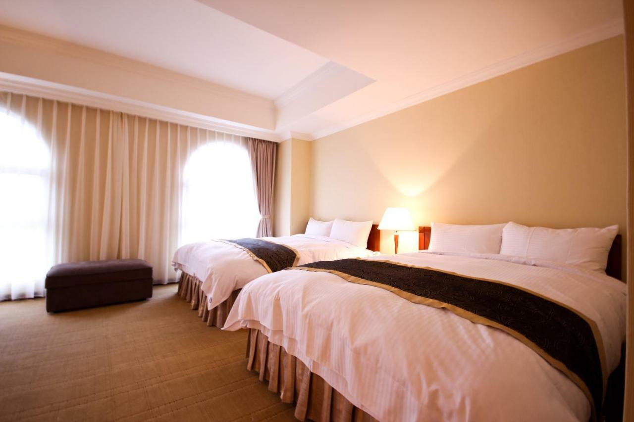 Grand Boss Hotel Yilan Exterior foto
